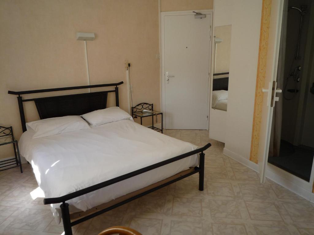 Hotel La Flamme Rouge Saint-Girons  Room photo