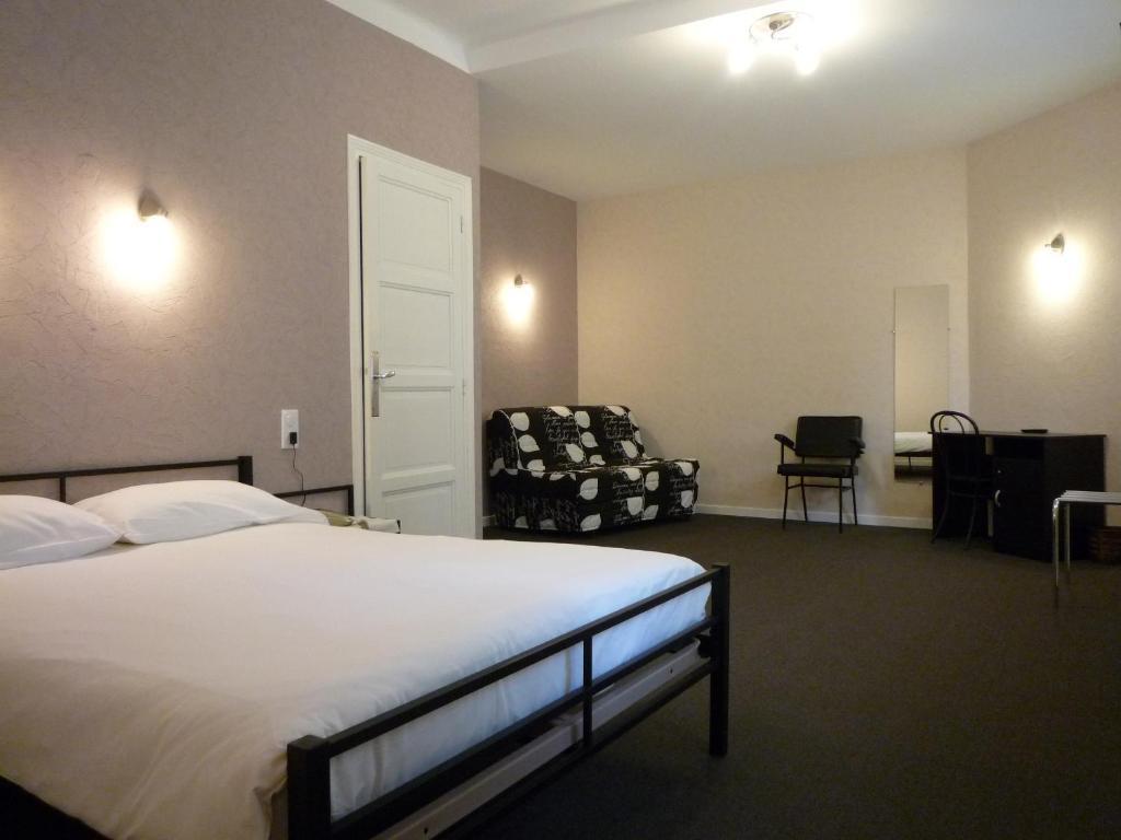 Hotel La Flamme Rouge Saint-Girons  Room photo