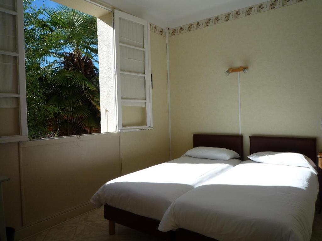 Hotel La Flamme Rouge Saint-Girons  Room photo