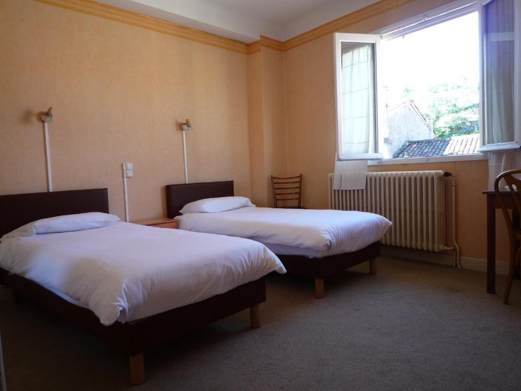 Hotel La Flamme Rouge Saint-Girons  Room photo